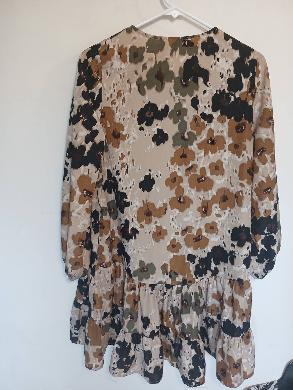 Boho Floral Tiered Long-Sleeve Dress in Beige, Olive & Black - Picture 4 of 12